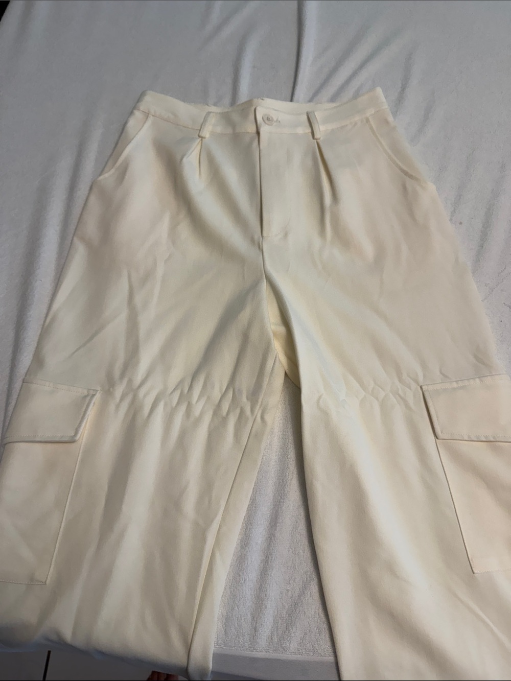 Wide Leg Cargo Pants in Cream